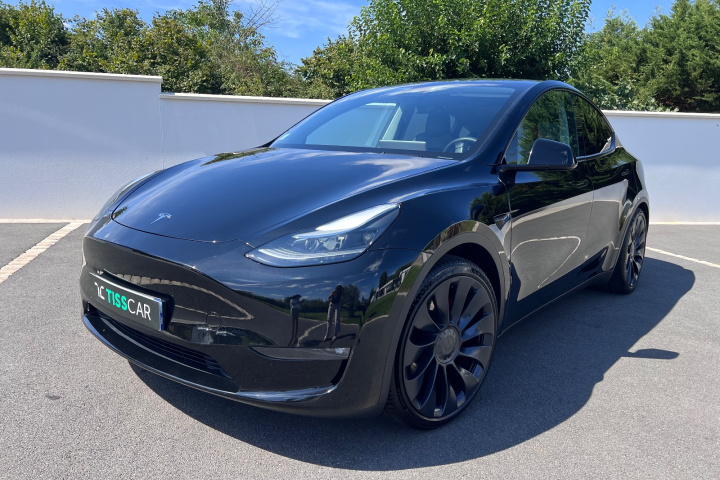 TESLA MODEL Y